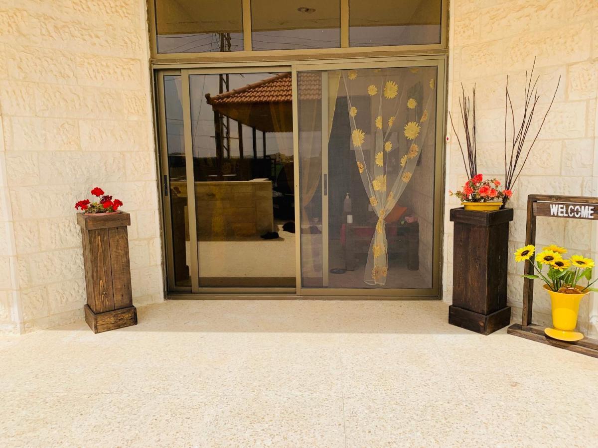 Laura'S Modern Villa Madaba Bagian luar foto