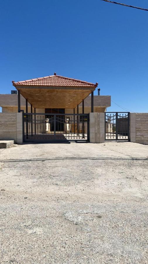 Laura'S Modern Villa Madaba Bagian luar foto